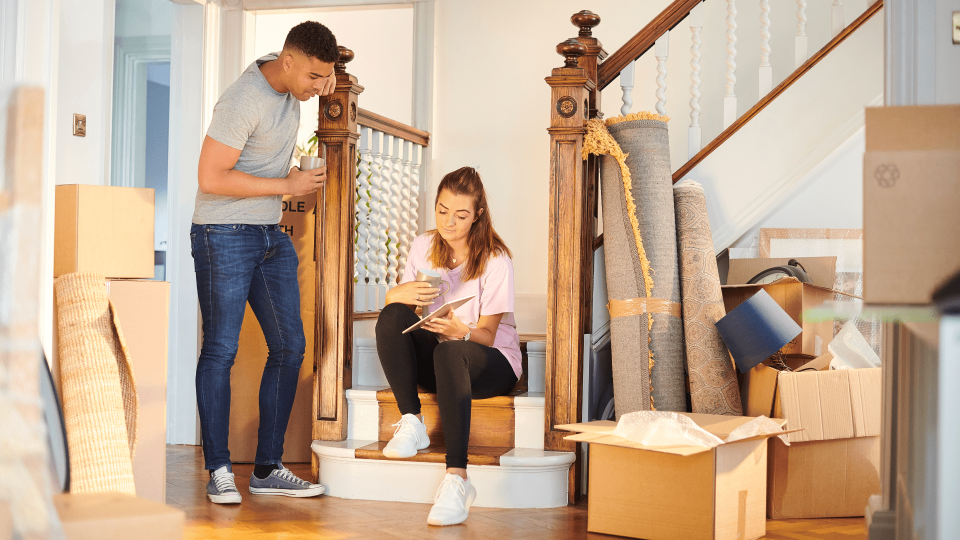 two millennials discussing investments independently