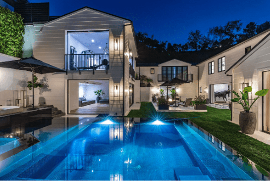 Source - US Weekly. Image of Rihanna’s custom pool