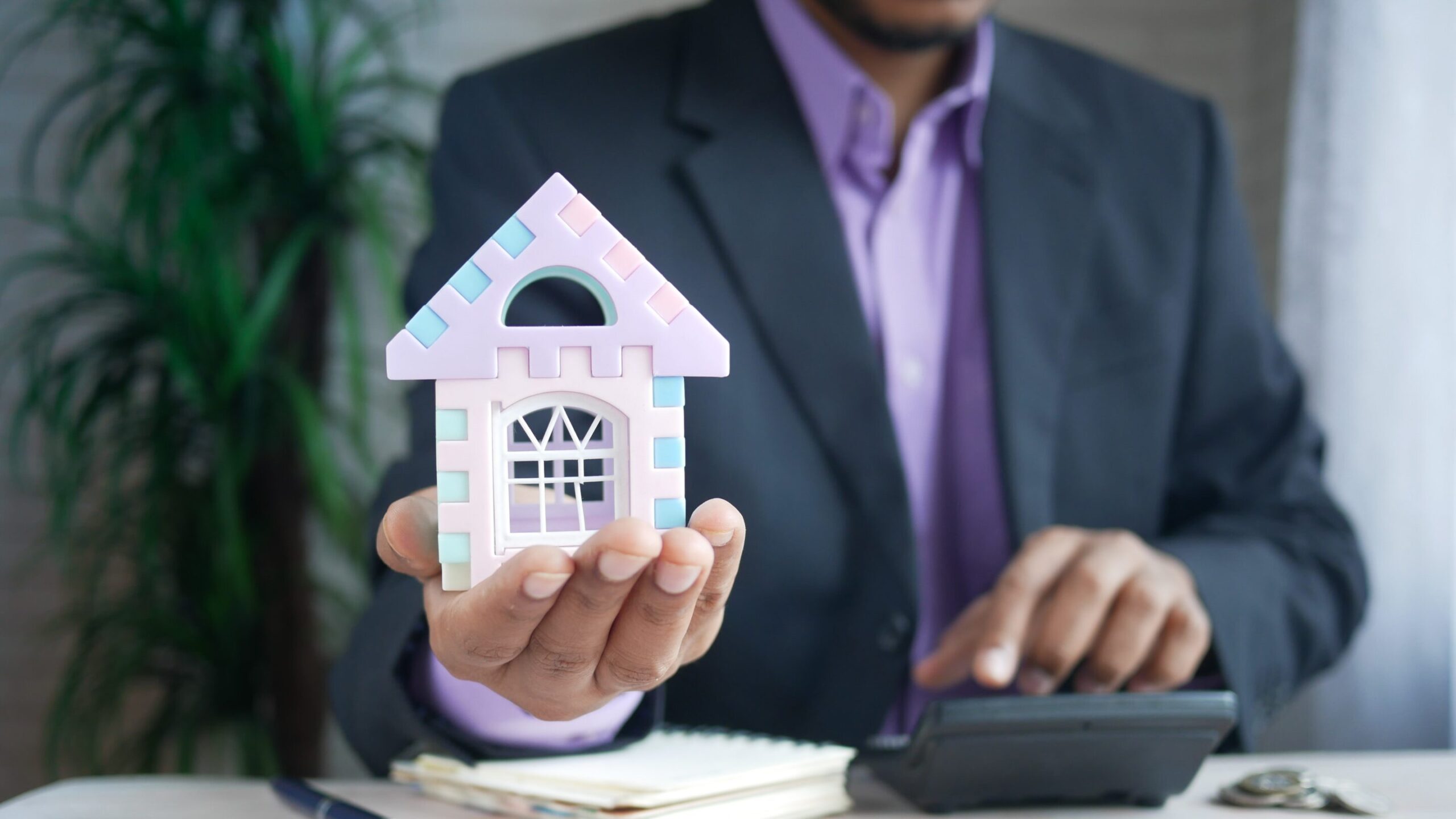 mortgage broker offering a home concept